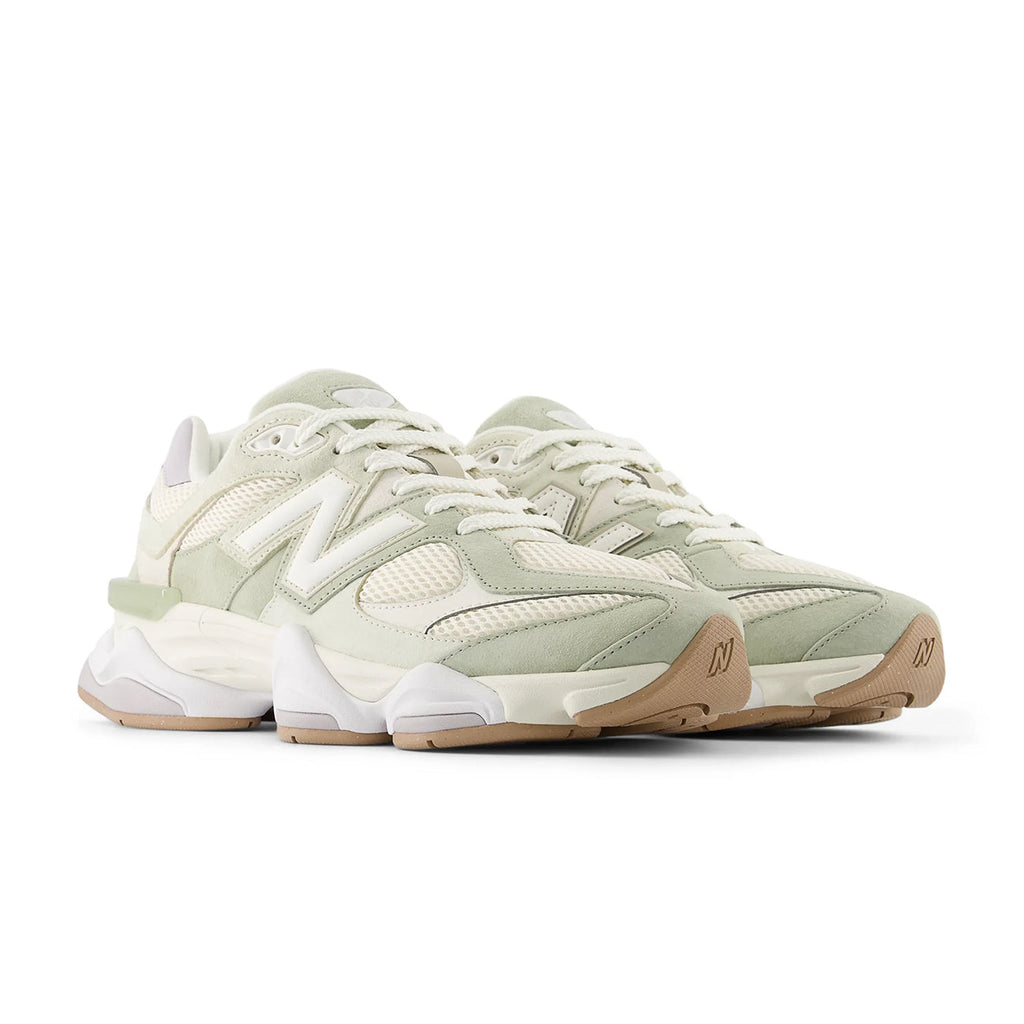 9060 Pearl Grey