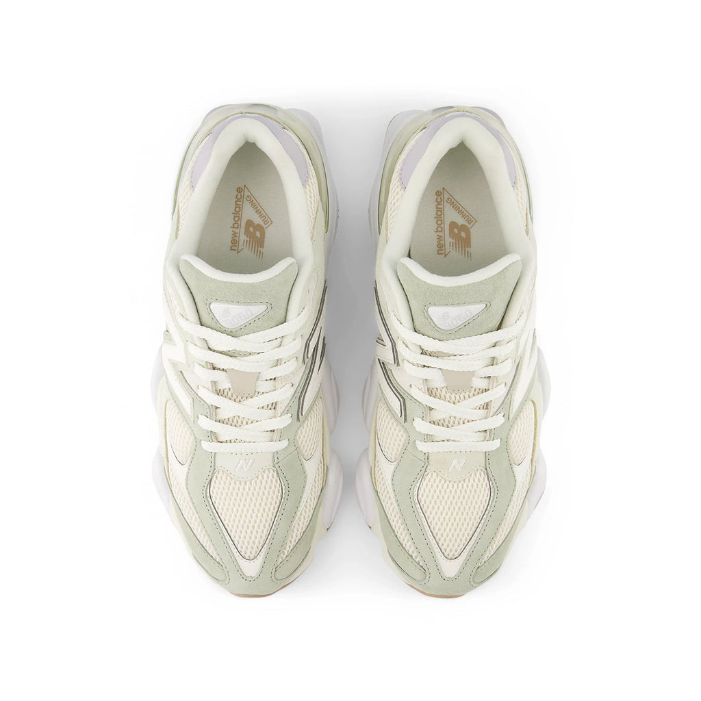 9060 Pearl Grey