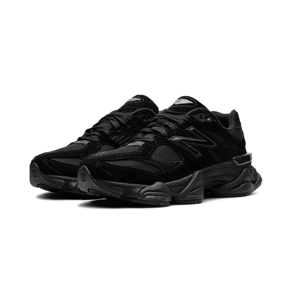 9060 Triple Black