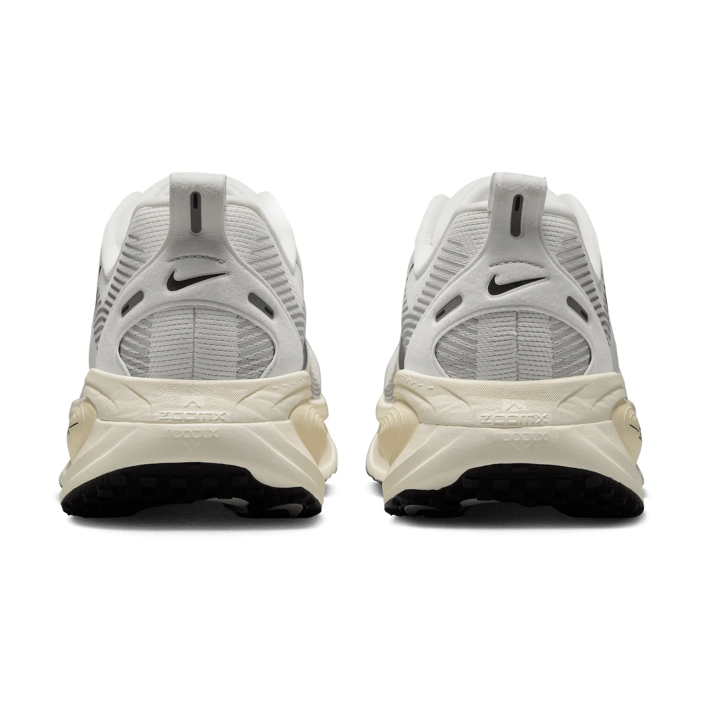 Air Zoom Vomero 18 Coconut Milk